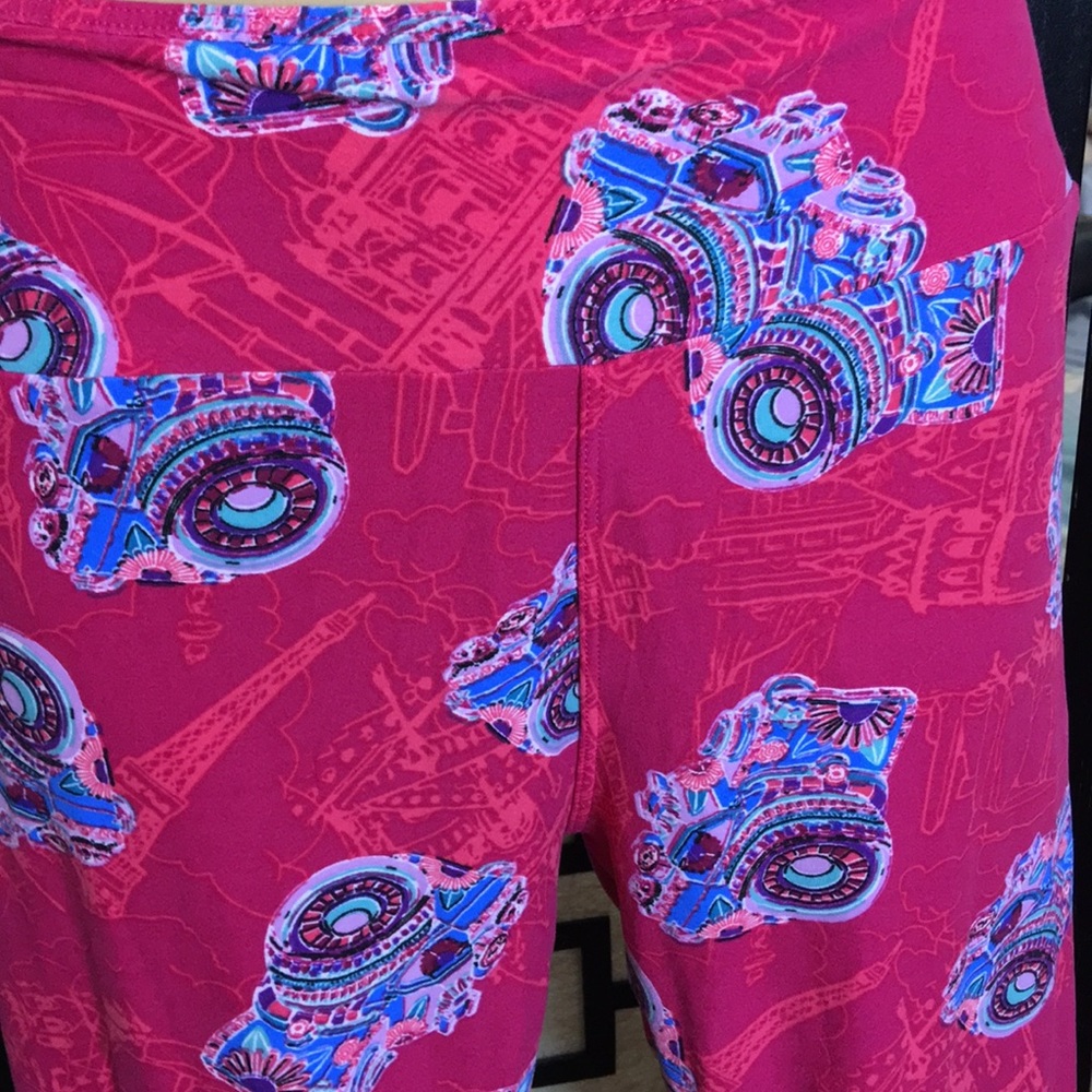 Lularoe pink camera leggings